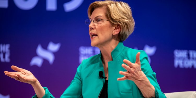 The Only Way for Elizabeth Warren to Win