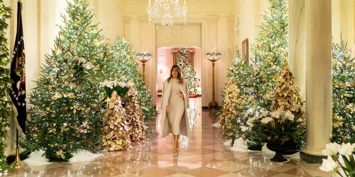 On the Way Out, Melania Seeks Distance from the Rest of the Family